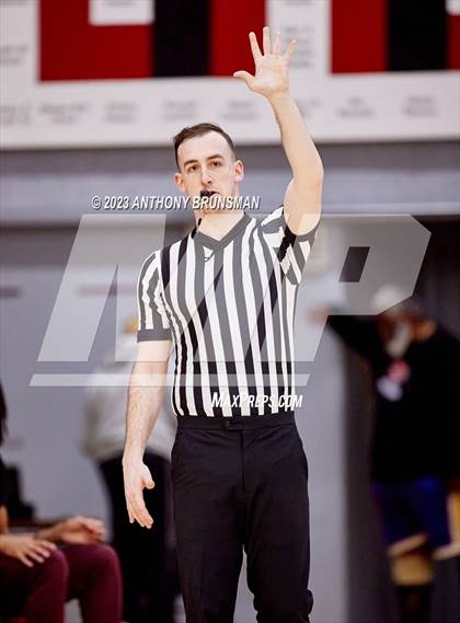 Thumbnail 3 in Burbank vs. Chavez (Cordova Christmas Tournament) photogallery.