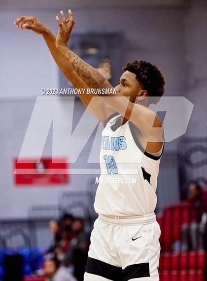 Thumbnail 3 in Burbank vs. Chavez (Cordova Christmas Tournament) photogallery.