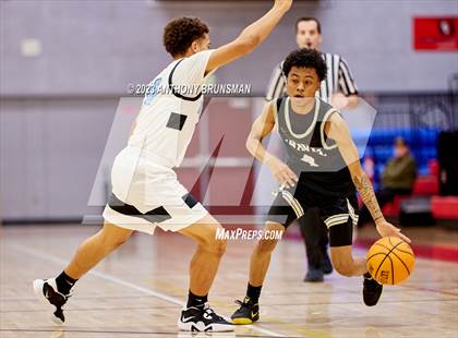 Thumbnail 3 in Burbank vs. Chavez (Cordova Christmas Tournament) photogallery.