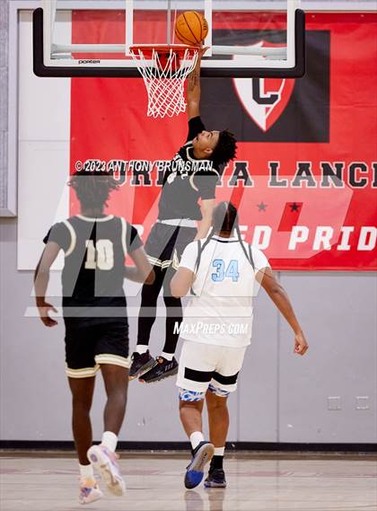 Thumbnail 3 in Burbank vs. Chavez (Cordova Christmas Tournament) photogallery.