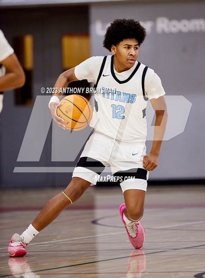 Thumbnail 1 in Burbank vs. Chavez (Cordova Christmas Tournament) photogallery.