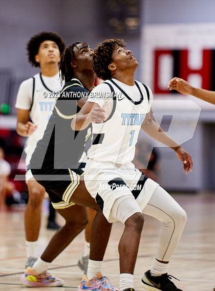 Thumbnail 3 in Burbank vs. Chavez (Cordova Christmas Tournament) photogallery.