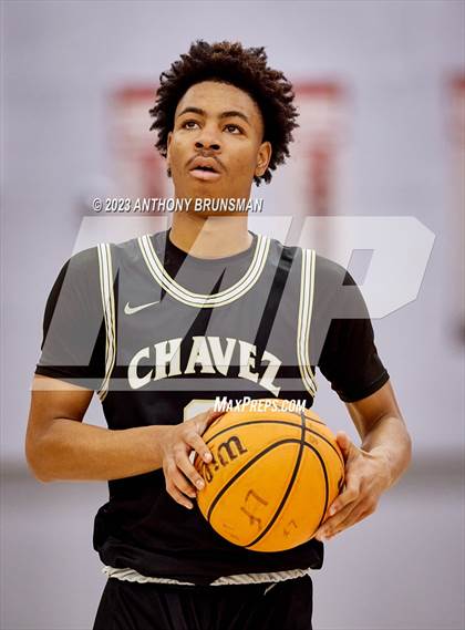 Thumbnail 1 in Burbank vs. Chavez (Cordova Christmas Tournament) photogallery.