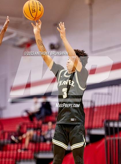 Thumbnail 2 in Burbank vs. Chavez (Cordova Christmas Tournament) photogallery.