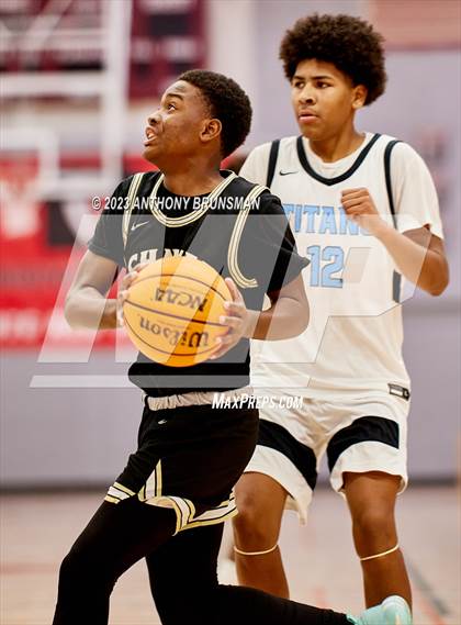 Thumbnail 3 in Burbank vs. Chavez (Cordova Christmas Tournament) photogallery.