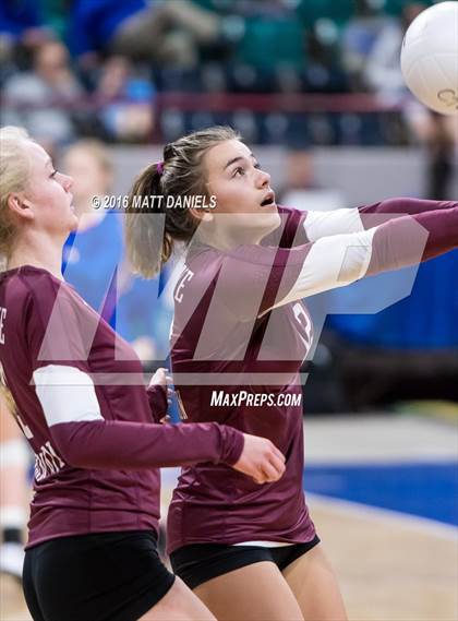 Thumbnail 2 in Cheyenne Mountain vs. Silver Creek (CHSAA 4A Playoff) photogallery.