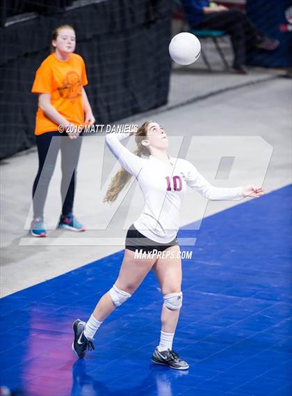 Thumbnail 2 in Cheyenne Mountain vs. Silver Creek (CHSAA 4A Playoff) photogallery.
