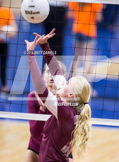Thumbnail 3 in Cheyenne Mountain vs. Silver Creek (CHSAA 4A Playoff) photogallery.