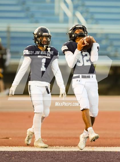 Thumbnail 2 in Saint Francis vs. Bellarmine College Prep photogallery.