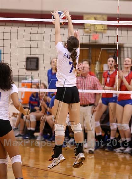 Thumbnail 3 in Westlake vs. Pflugerville photogallery.