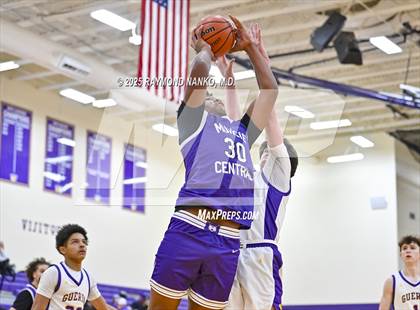 Thumbnail 3 in JV: Muncie Central @ Guerin Catholic photogallery.