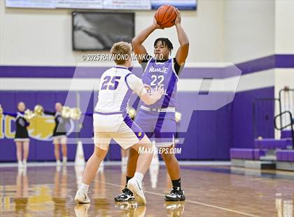 Thumbnail 3 in JV: Muncie Central @ Guerin Catholic photogallery.