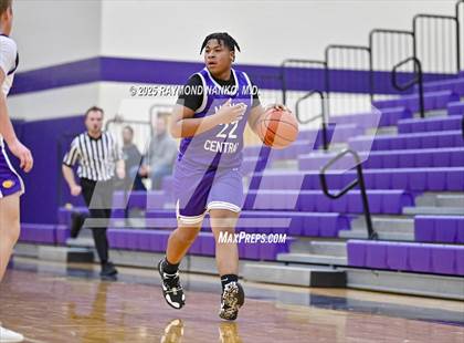 Thumbnail 3 in JV: Muncie Central @ Guerin Catholic photogallery.