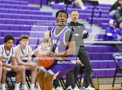 Thumbnail 2 in JV: Muncie Central @ Guerin Catholic photogallery.