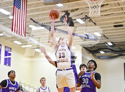 Thumbnail 2 in JV: Muncie Central @ Guerin Catholic photogallery.