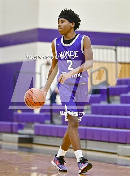 Thumbnail 3 in JV: Muncie Central @ Guerin Catholic photogallery.