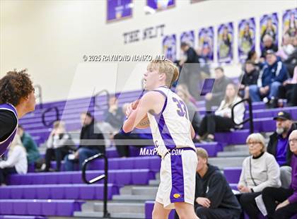 Thumbnail 3 in JV: Muncie Central @ Guerin Catholic photogallery.