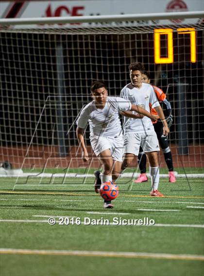 Thumbnail 2 in Cibola vs. South Mountain (AIA D2 Semifinal) photogallery.