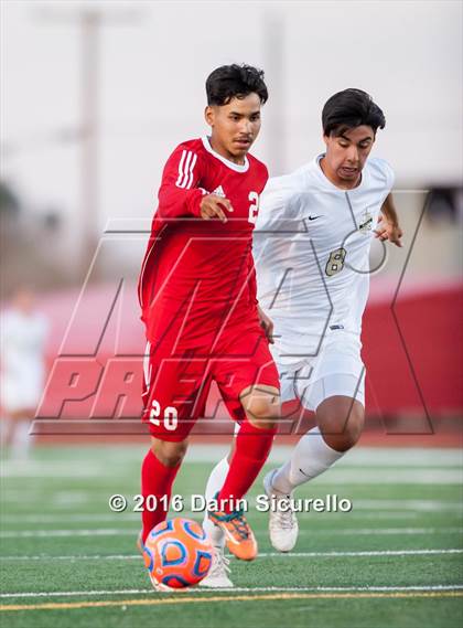 Thumbnail 3 in Cibola vs. South Mountain (AIA D2 Semifinal) photogallery.