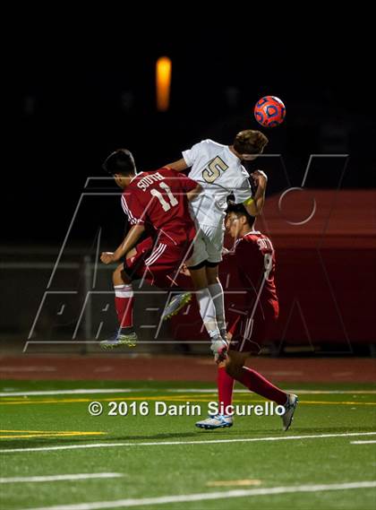 Thumbnail 3 in Cibola vs. South Mountain (AIA D2 Semifinal) photogallery.