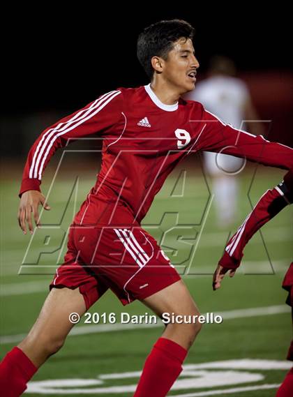 Thumbnail 1 in Cibola vs. South Mountain (AIA D2 Semifinal) photogallery.