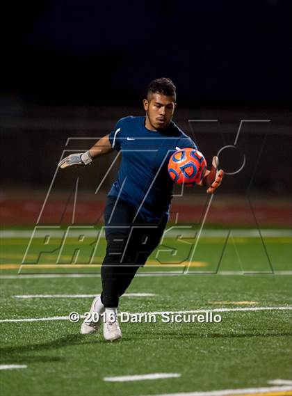 Thumbnail 2 in Cibola vs. South Mountain (AIA D2 Semifinal) photogallery.
