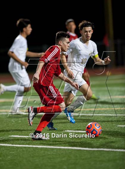 Thumbnail 1 in Cibola vs. South Mountain (AIA D2 Semifinal) photogallery.