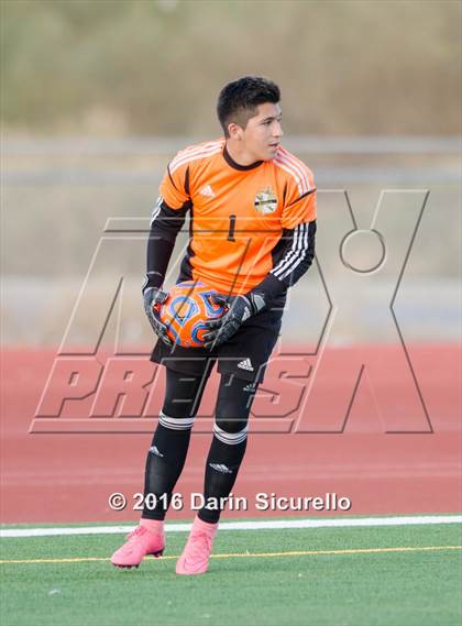Thumbnail 2 in Cibola vs. South Mountain (AIA D2 Semifinal) photogallery.