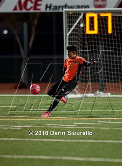 Thumbnail 1 in Cibola vs. South Mountain (AIA D2 Semifinal) photogallery.