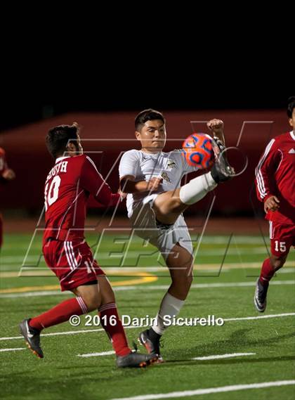 Thumbnail 2 in Cibola vs. South Mountain (AIA D2 Semifinal) photogallery.