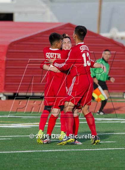 Thumbnail 3 in Cibola vs. South Mountain (AIA D2 Semifinal) photogallery.