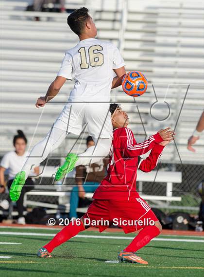 Thumbnail 2 in Cibola vs. South Mountain (AIA D2 Semifinal) photogallery.