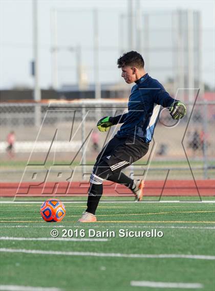 Thumbnail 1 in Cibola vs. South Mountain (AIA D2 Semifinal) photogallery.
