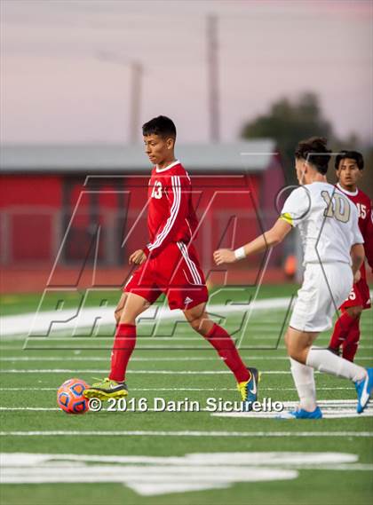 Thumbnail 1 in Cibola vs. South Mountain (AIA D2 Semifinal) photogallery.