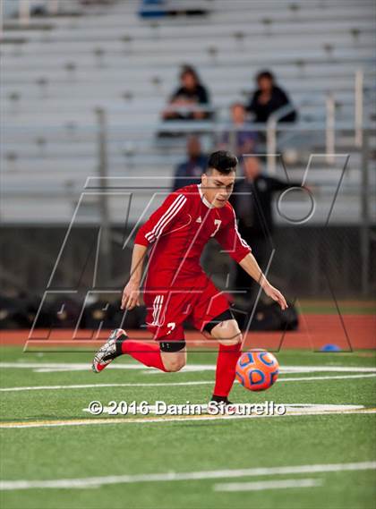 Thumbnail 2 in Cibola vs. South Mountain (AIA D2 Semifinal) photogallery.