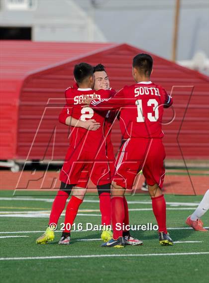 Thumbnail 2 in Cibola vs. South Mountain (AIA D2 Semifinal) photogallery.