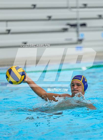 Thumbnail 1 in Crespi @ El Segundo photogallery.