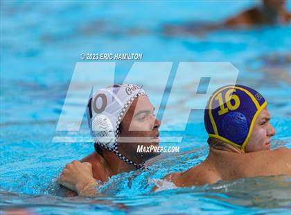 Thumbnail 1 in Crespi @ El Segundo photogallery.