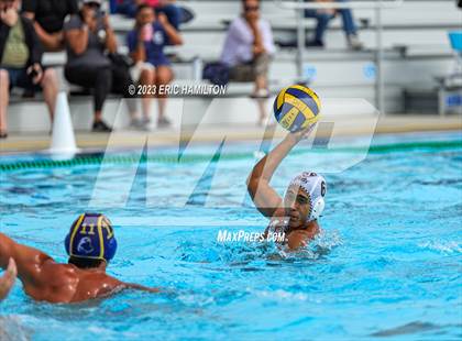 Thumbnail 3 in Crespi @ El Segundo photogallery.