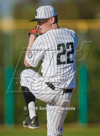 Thumbnail 3 in Harvard-Westlake vs Chaminade photogallery.
