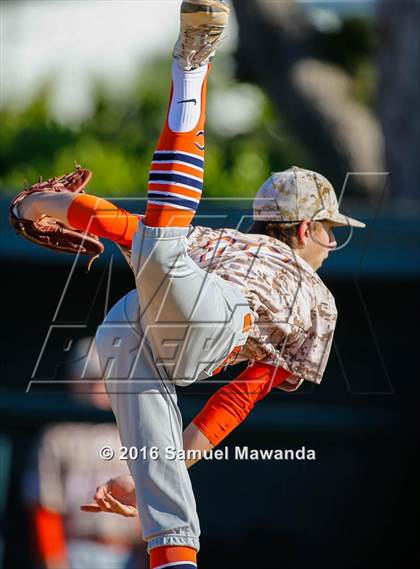 Thumbnail 2 in Harvard-Westlake vs Chaminade photogallery.