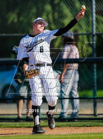 Thumbnail 3 in Harvard-Westlake vs Chaminade photogallery.