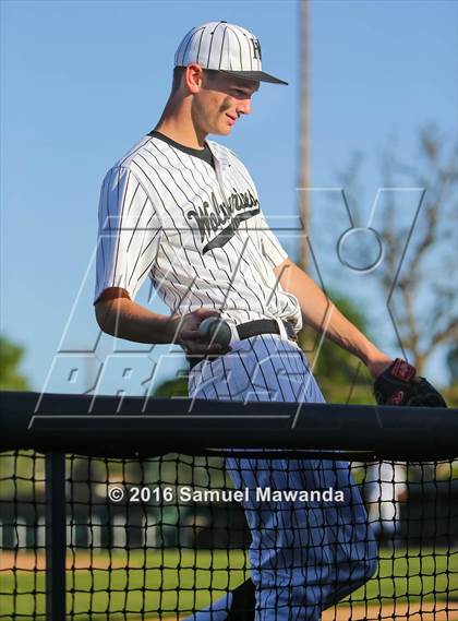 Thumbnail 3 in Harvard-Westlake vs Chaminade photogallery.