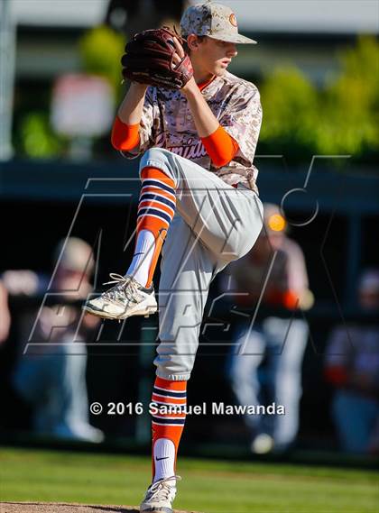 Thumbnail 3 in Harvard-Westlake vs Chaminade photogallery.