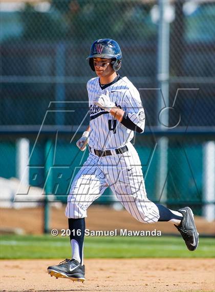 Thumbnail 3 in Harvard-Westlake vs Chaminade photogallery.