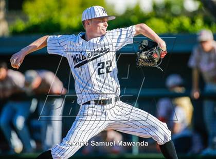 Thumbnail 3 in Harvard-Westlake vs Chaminade photogallery.