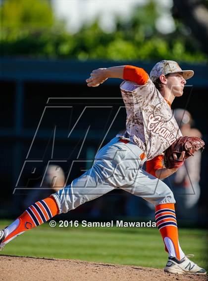 Thumbnail 3 in Harvard-Westlake vs Chaminade photogallery.