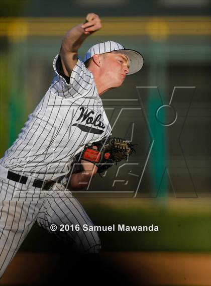 Thumbnail 2 in Harvard-Westlake vs Chaminade photogallery.