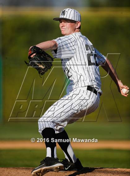 Thumbnail 2 in Harvard-Westlake vs Chaminade photogallery.