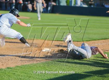 Thumbnail 3 in Harvard-Westlake vs Chaminade photogallery.